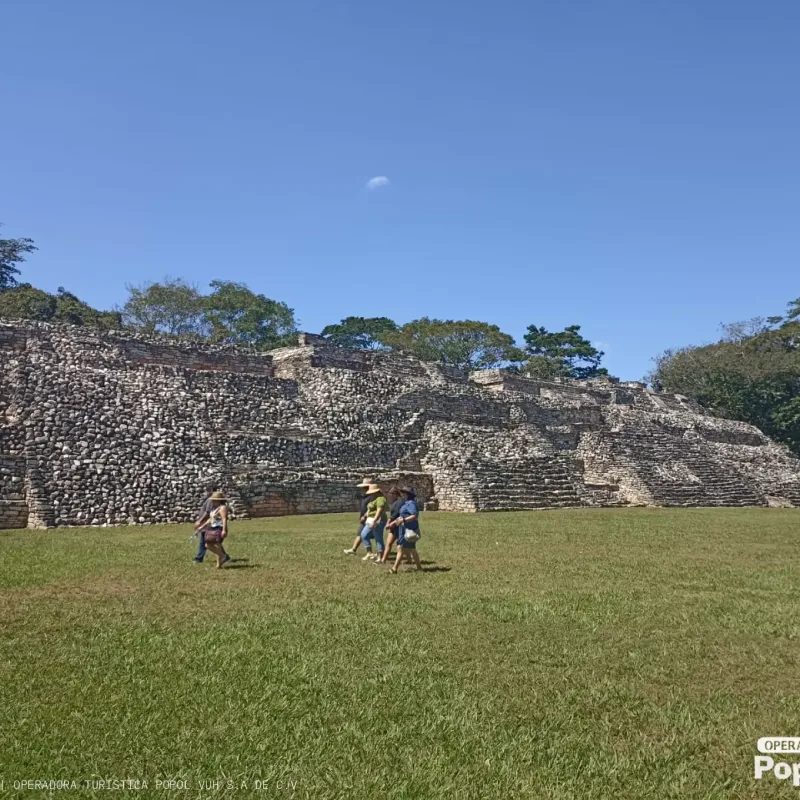 Zona Arqueológica  de  Pomona y Cascada El Salto